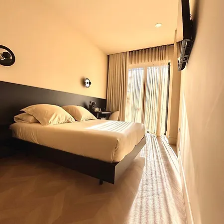 Gasthof Central Suites Santander 3*